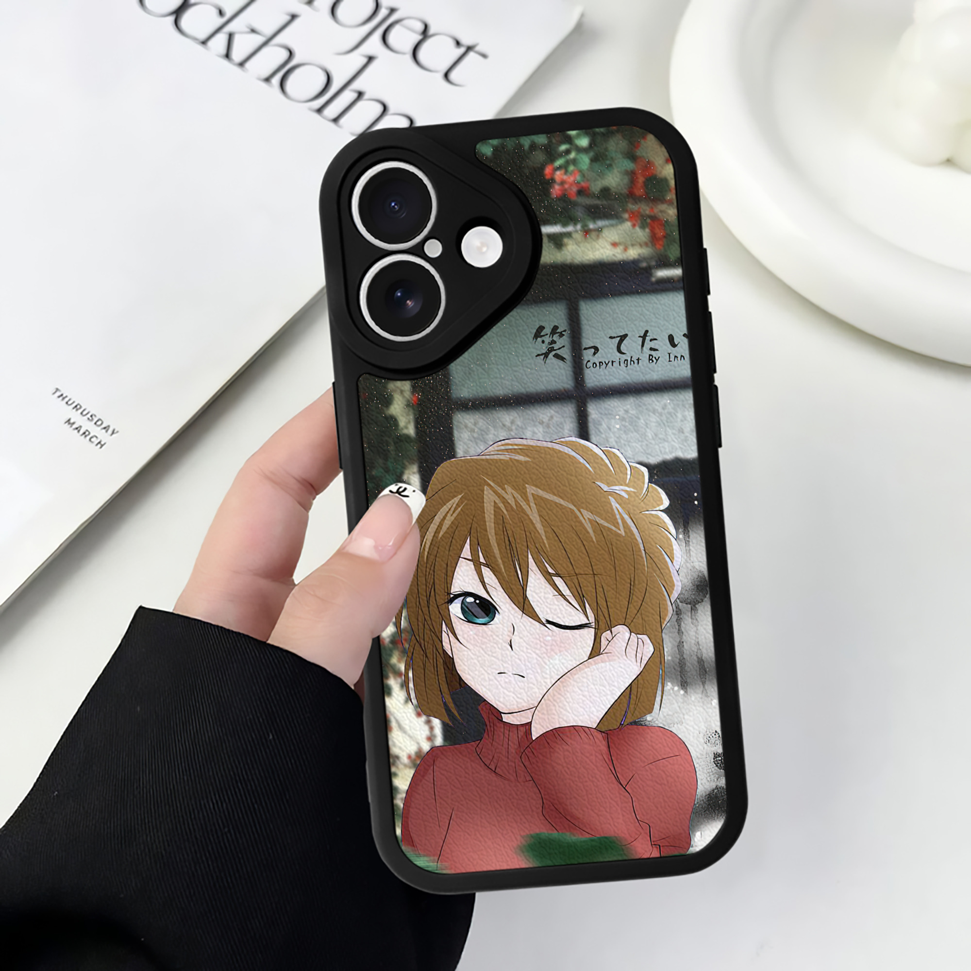 （画像用） 名探偵コナン Detective Conan 【iPhone 16シリーズ対応】シリコンスマホケース（レザー調） 材質：シリコン